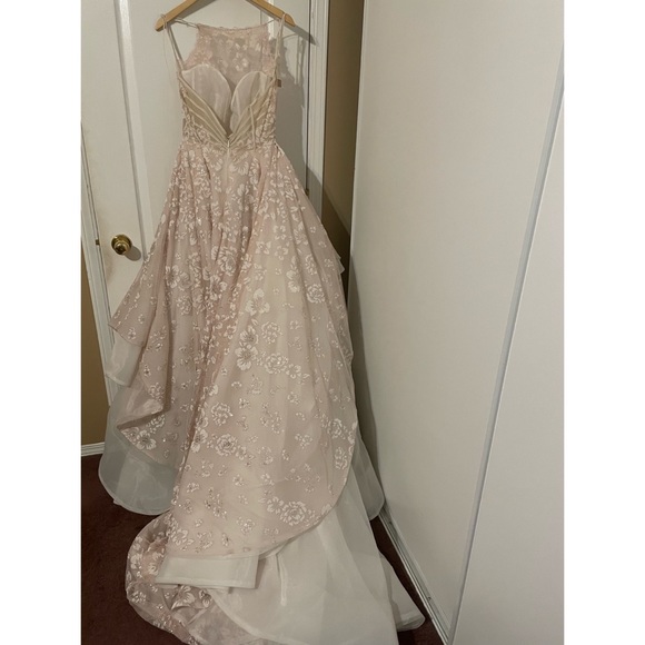 Hayley Paige Wedding Dress - Picture 4 of 6